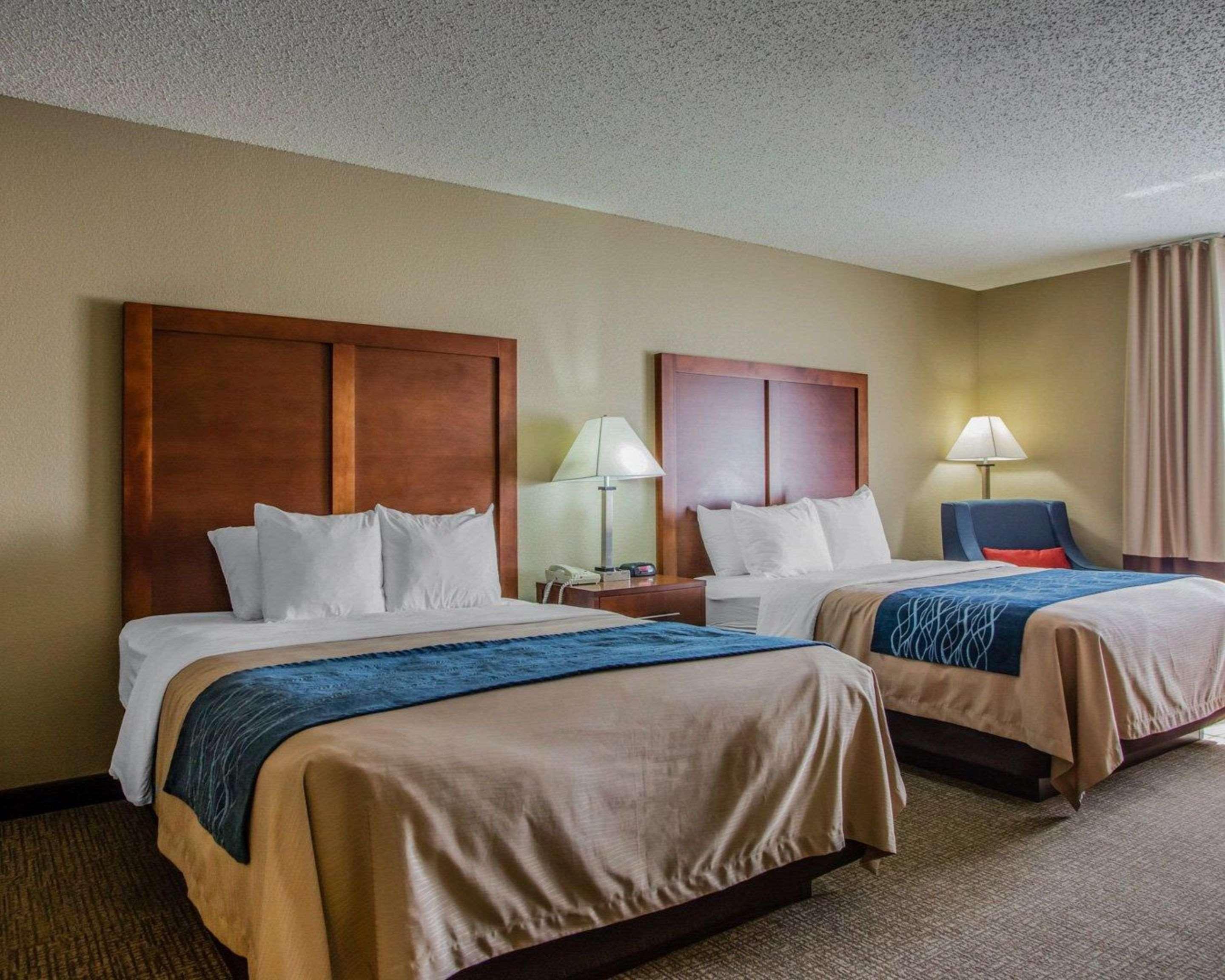Comfort Inn & Suites Jackson - West Bend Ngoại thất bức ảnh