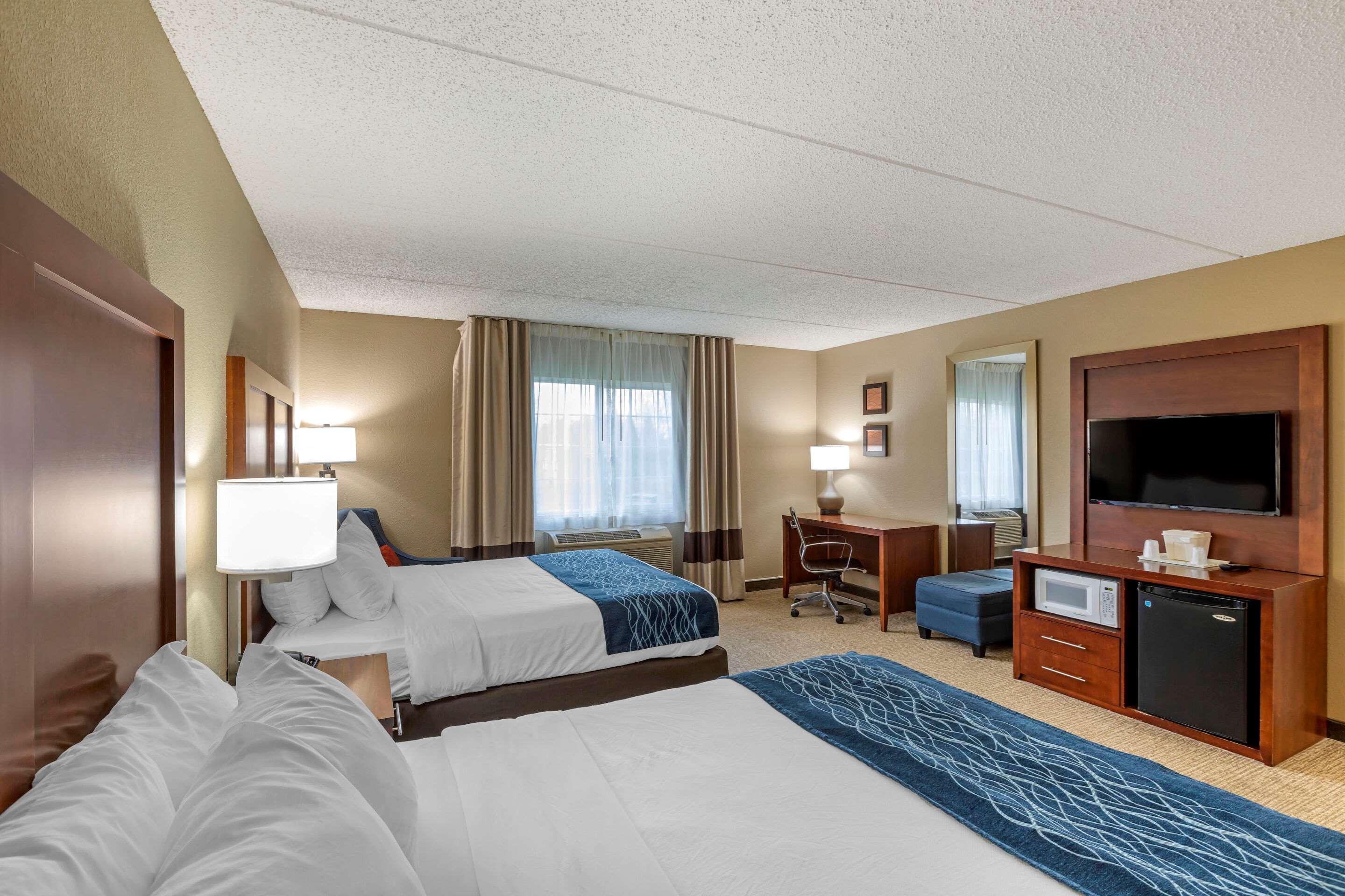 Comfort Inn & Suites Jackson - West Bend Ngoại thất bức ảnh