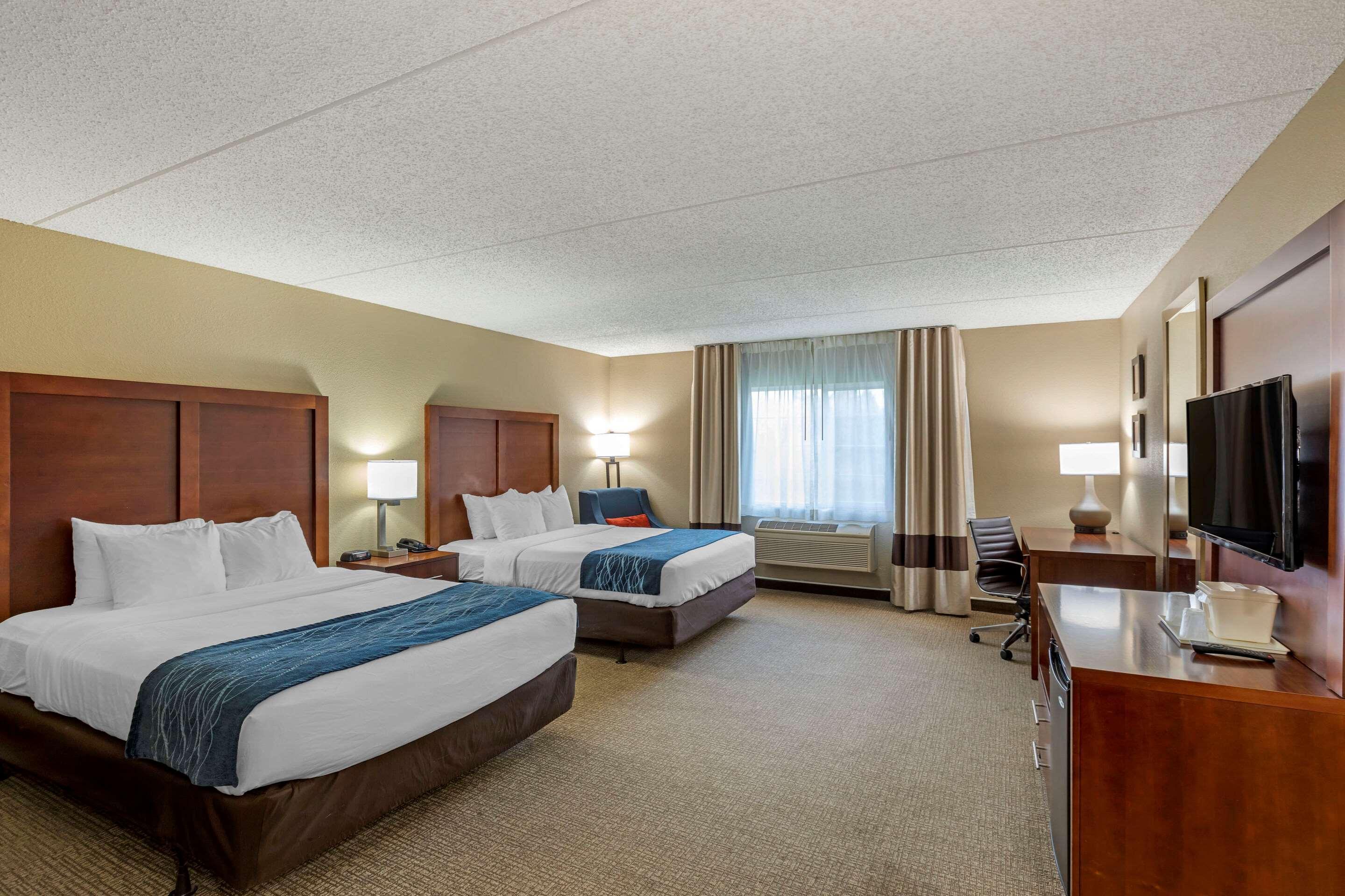 Comfort Inn & Suites Jackson - West Bend Ngoại thất bức ảnh