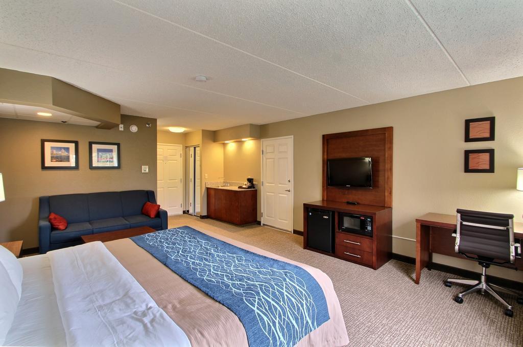 Comfort Inn & Suites Jackson - West Bend Ngoại thất bức ảnh