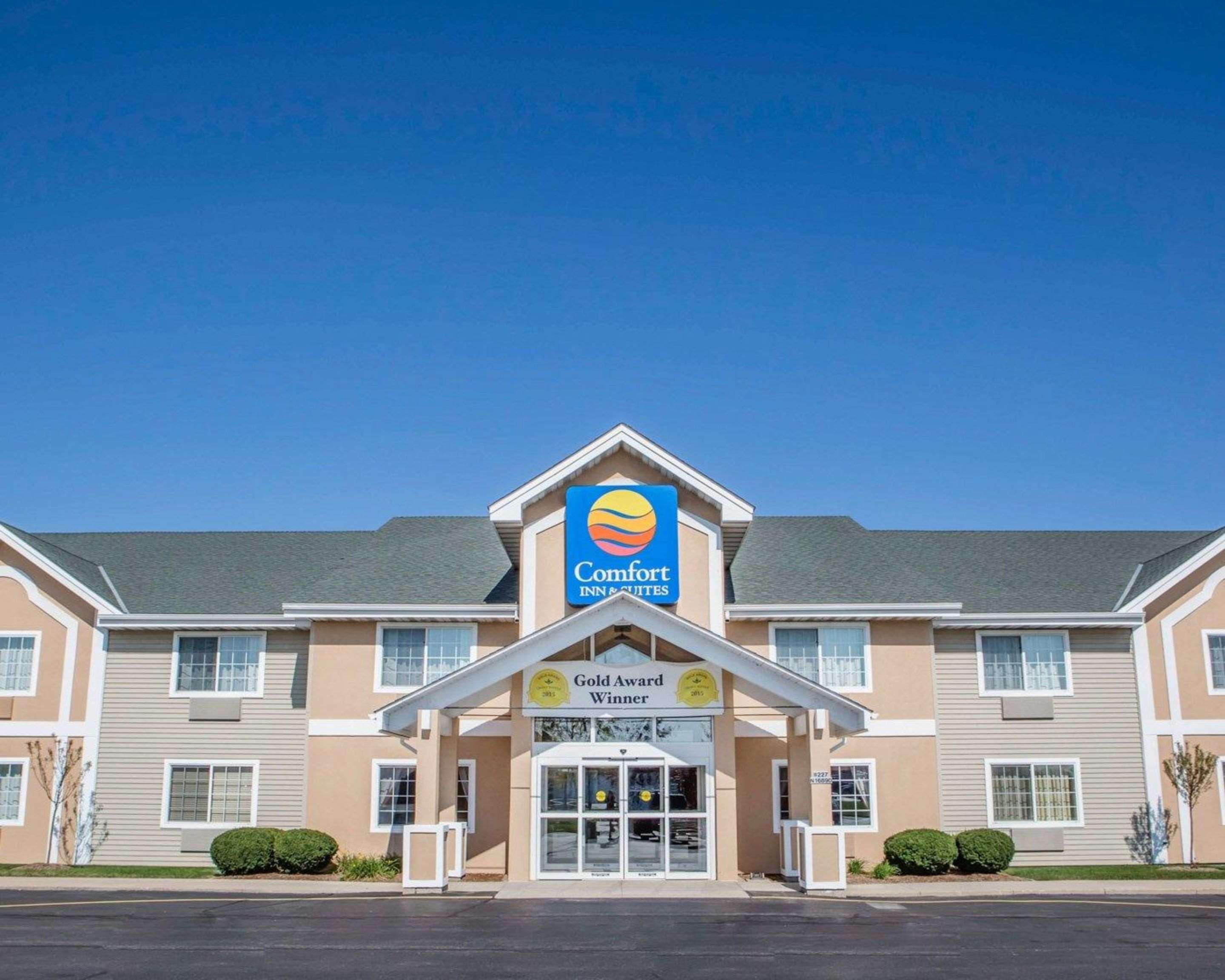 Comfort Inn & Suites Jackson - West Bend Ngoại thất bức ảnh