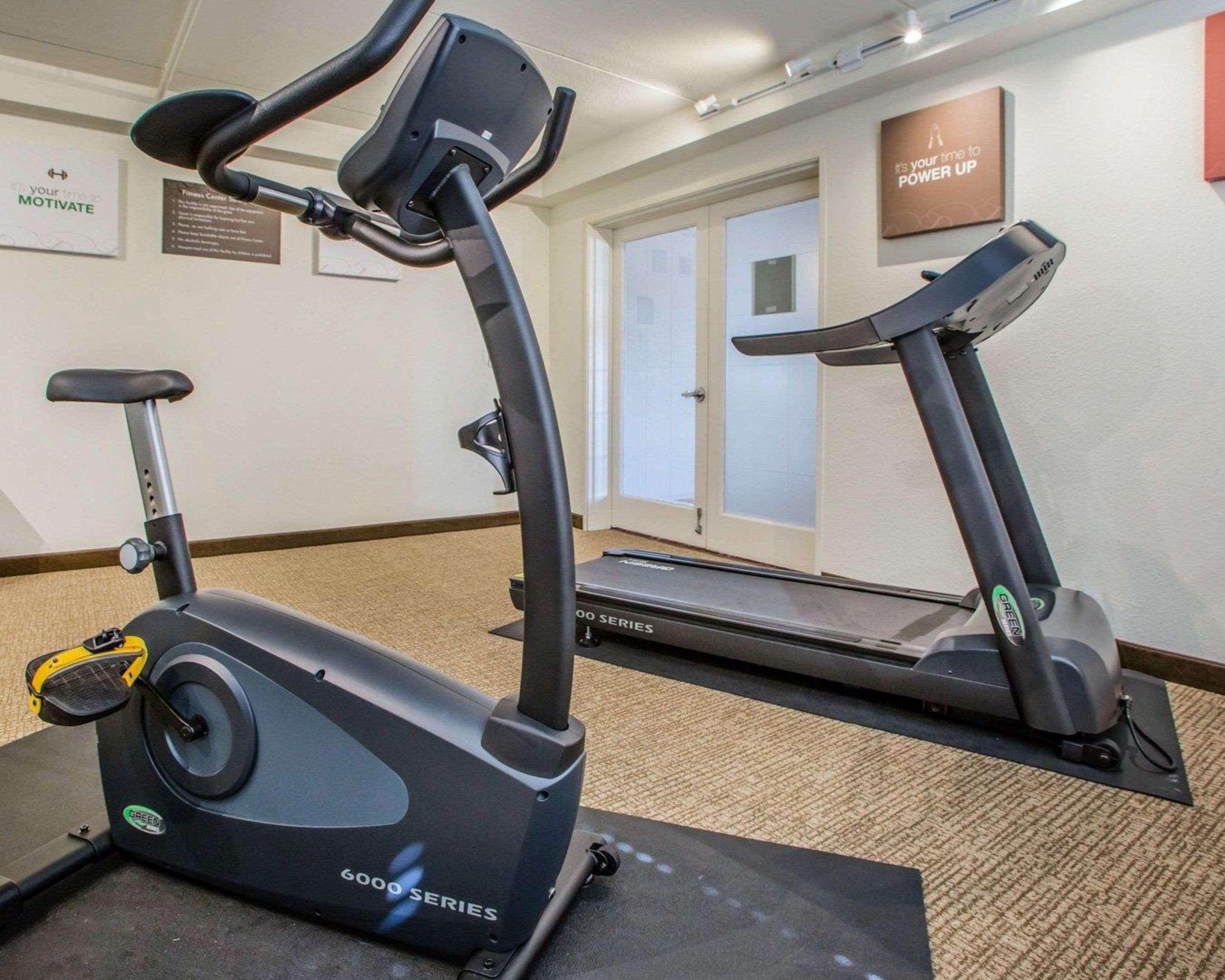 Comfort Inn & Suites Jackson - West Bend Ngoại thất bức ảnh