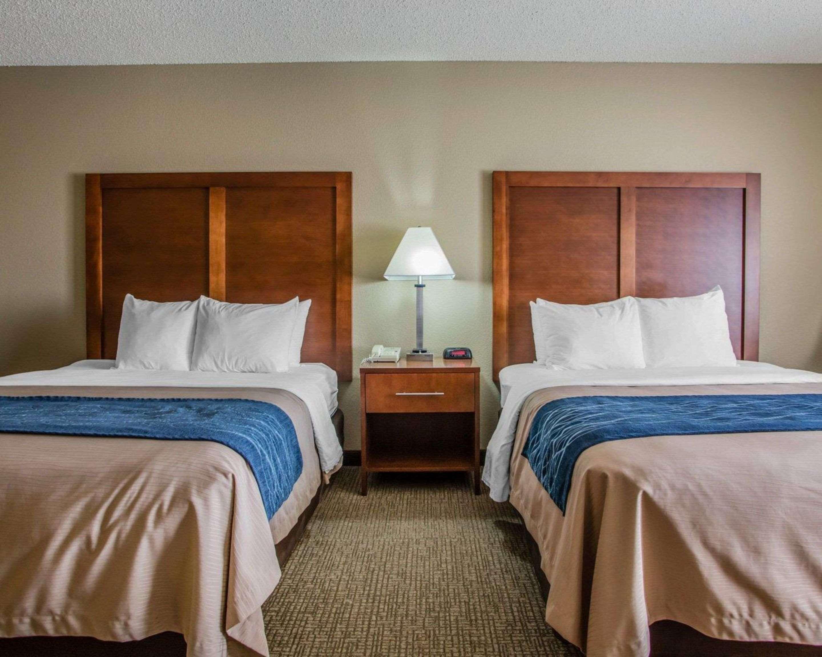 Comfort Inn & Suites Jackson - West Bend Ngoại thất bức ảnh