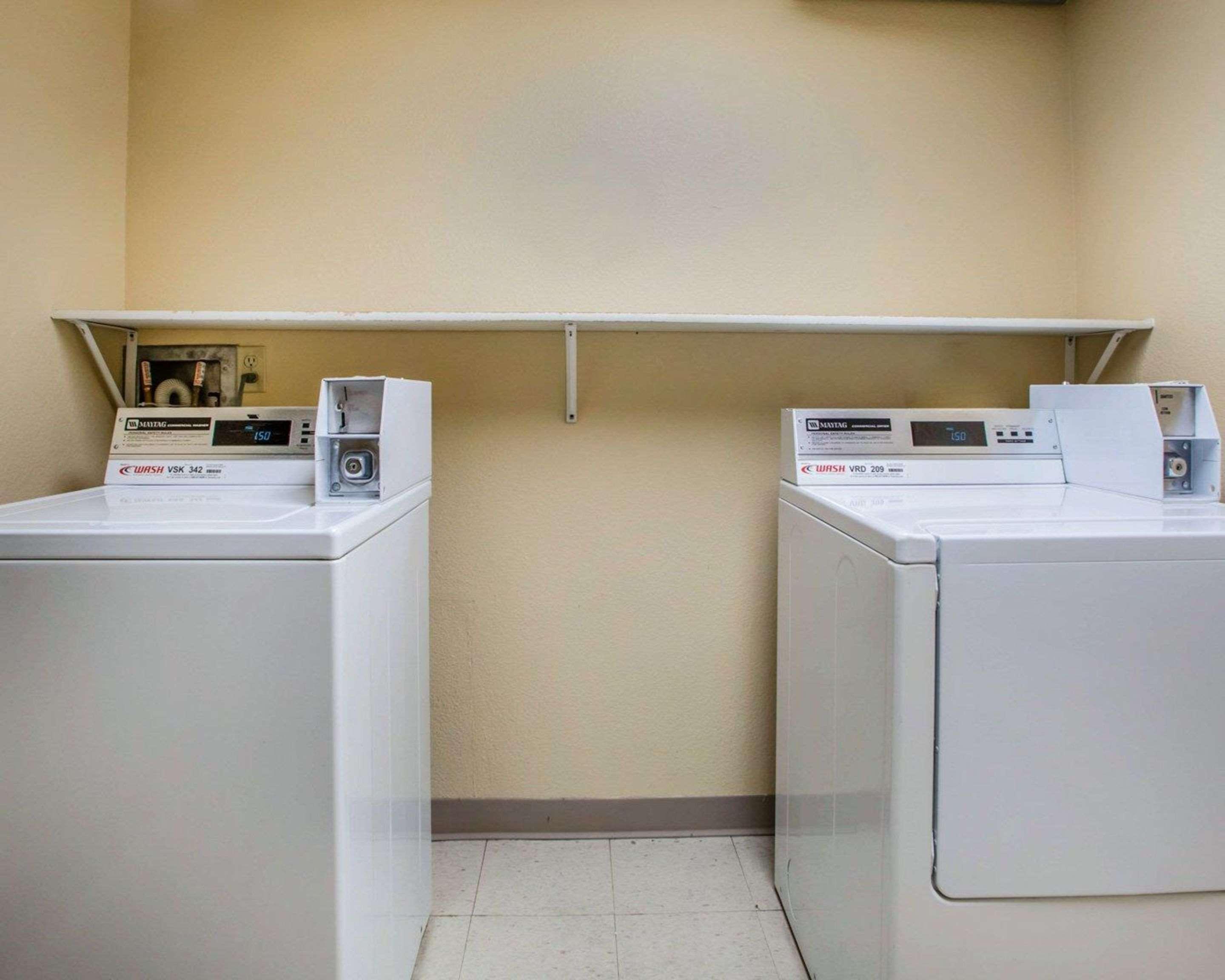 Comfort Inn & Suites Jackson - West Bend Ngoại thất bức ảnh