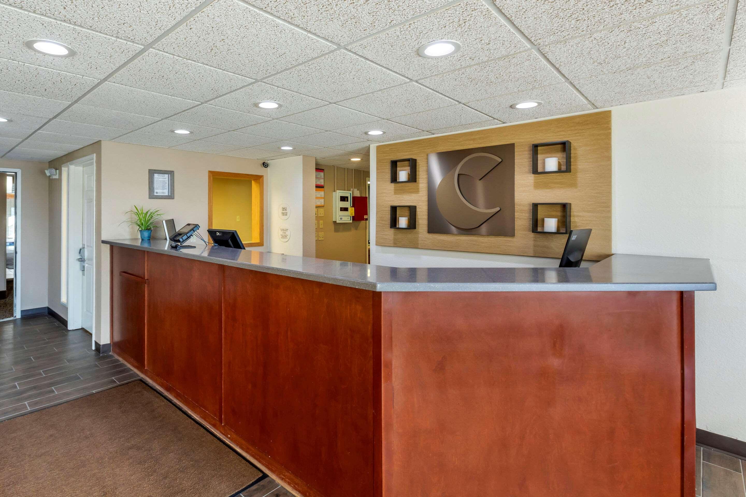 Comfort Inn & Suites Jackson - West Bend Ngoại thất bức ảnh