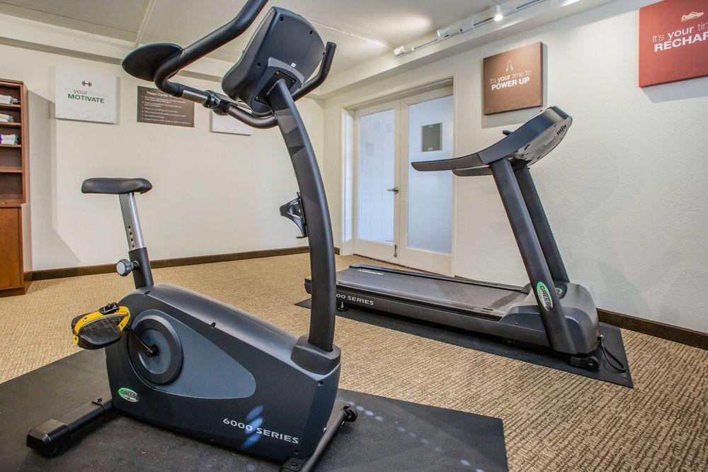 Comfort Inn & Suites Jackson - West Bend Ngoại thất bức ảnh